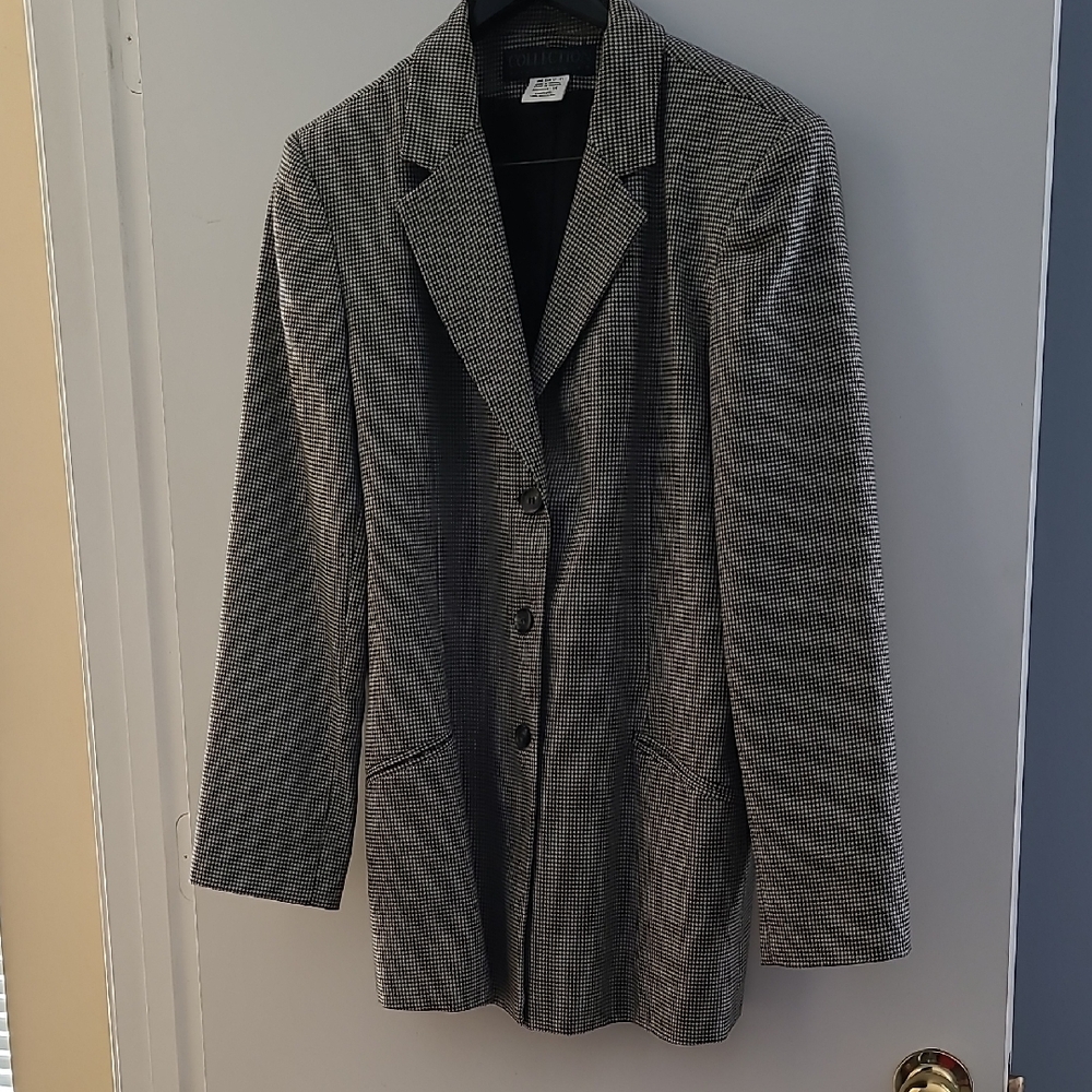 Elegant Black and White Houndstooth Blazer